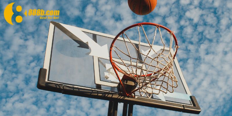 Không Thể Tin Nổi! Chị Thu Thắng 300 Triệu Nhờ Cược Bóng Rổ Tại 888B – Một Pha “Lên Đời” Đầy Cảm Hứng! 3 Kỳ tích vang dội tại bàn cược bóng rổ VIP số 3 – Nơi chị Thu làm nên lịch sử