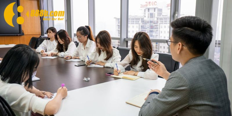 CEO Nguyễn Tiến Anh Và Quá Trình Hình Thành Nhà Cái 888B 4 Tập trung vào yếu tố nhân sự cũng là bước đi quan trọng trong việc xây dựng và phát triển thương hiệu của ông!